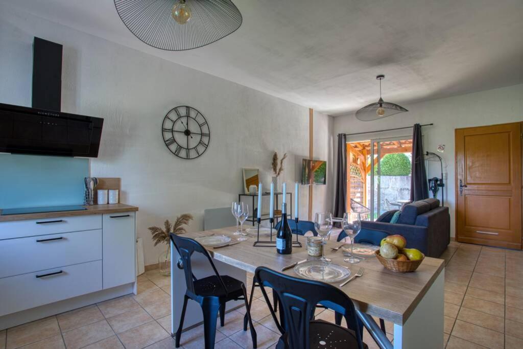 Sarlat - 24 - L'Appartement D'Euphe Avec Piscine Экстерьер фото
