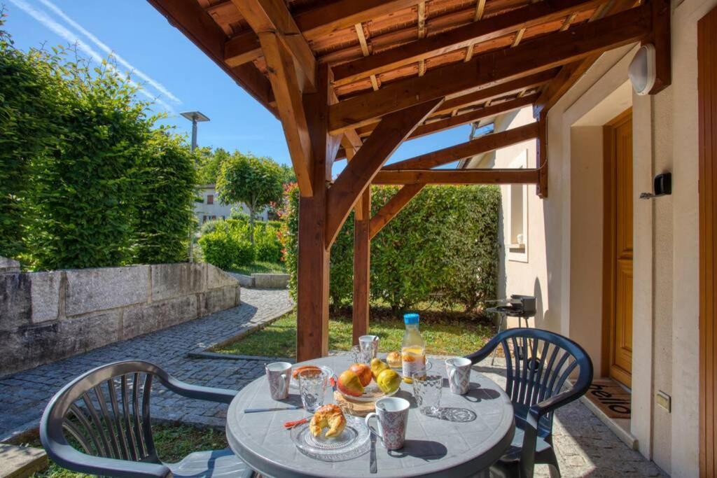 Sarlat - 24 - L'Appartement D'Euphe Avec Piscine Экстерьер фото